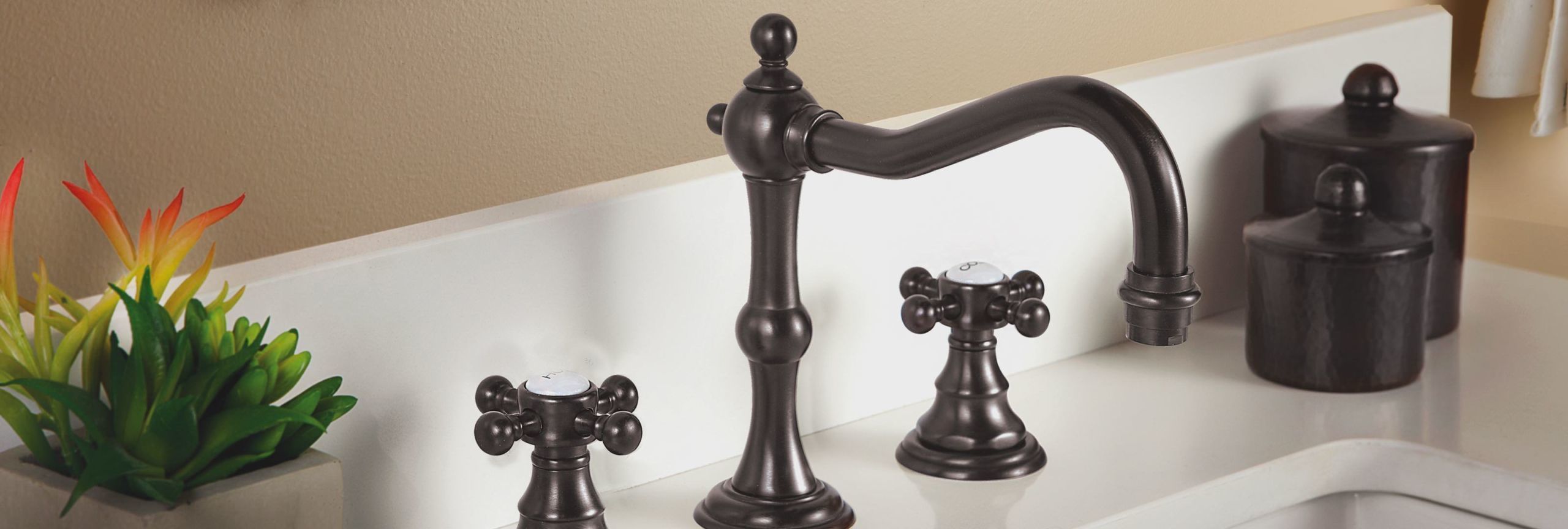 bathroom series Salinas widespread faucet in oil rubbed bronze
